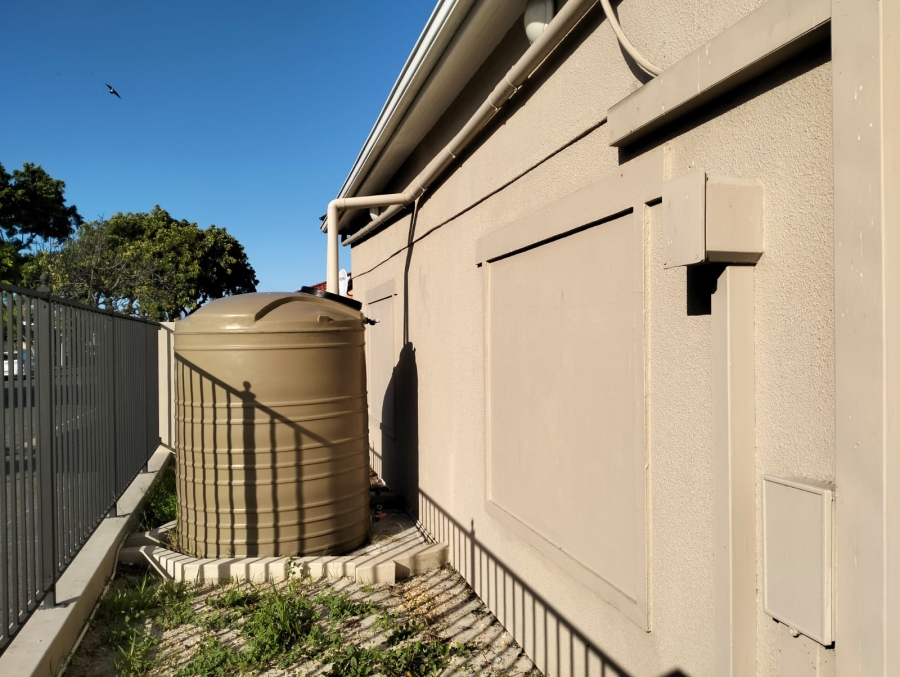 To Let commercial Property for Rent in Vasco Estate Western Cape